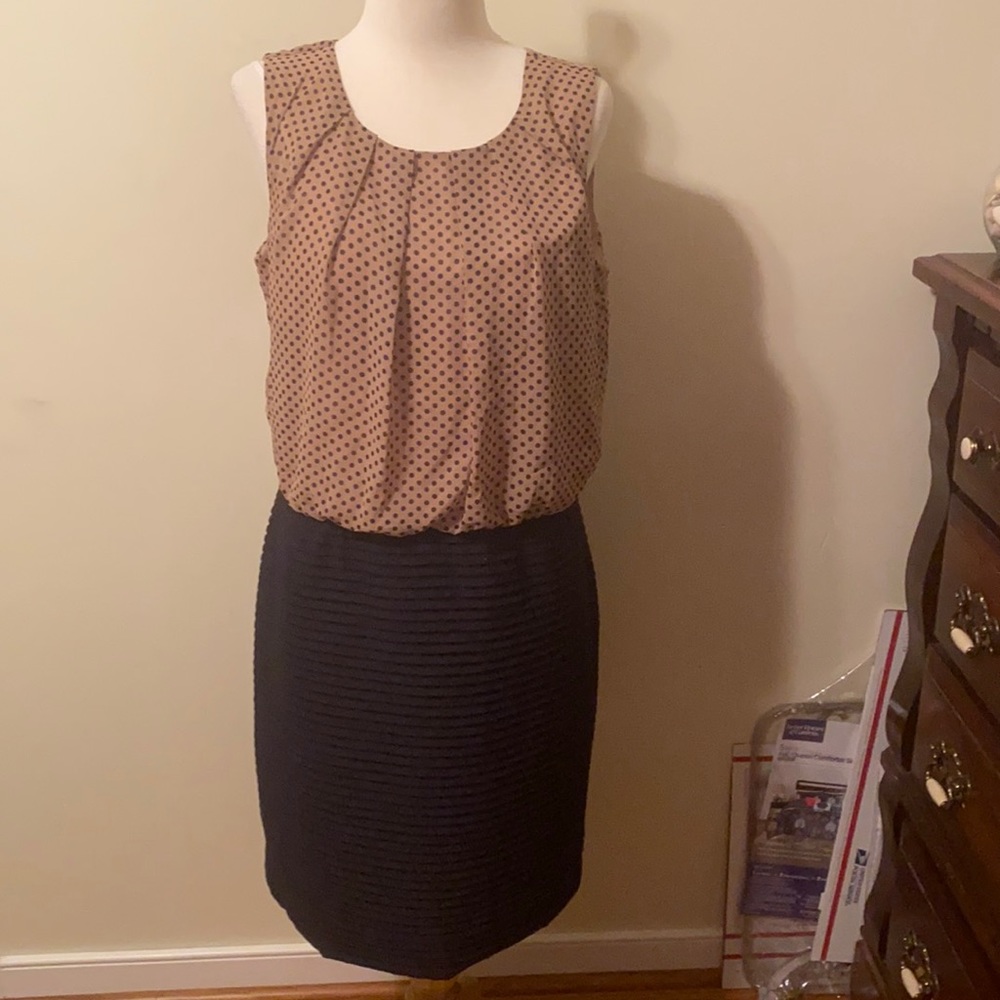 Sleeveless dress